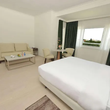 Hilton 5* Нікосія